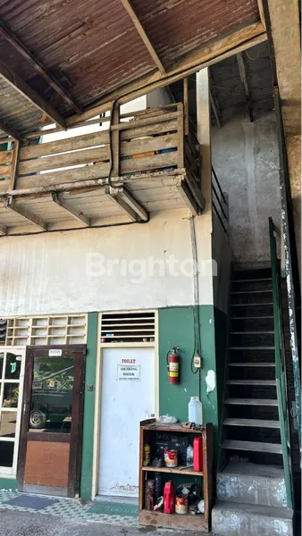 image TURUN HARGA, BUTUH CEPAT LAKU GUDANG TOKO DI DAERAH RUNGKUT, NOLL JALAN RAYA, DEKAT RUNGKUT INDUSTRI, BANDARA, DAN MERR, LOKASI NIAGA, COCOK UNTUK BISNIS/NIAGA, SEKITARAN PADAT PENDUDUK (6)