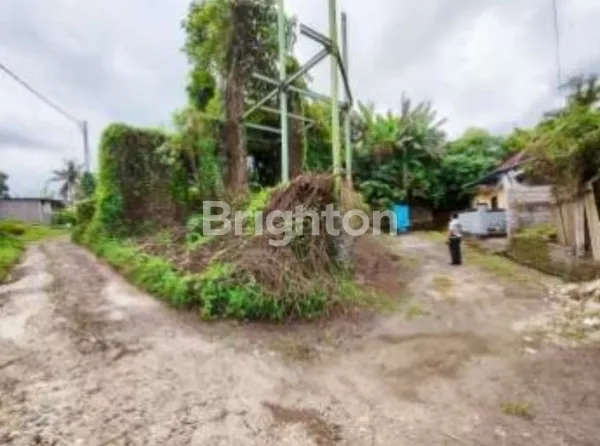 TANAH BONUS RANGKA BAJA DEKAT STADION I WAYAN DIPTA, COCOK UNTUK RUMAH TINGGAL ATAU INVESTASI