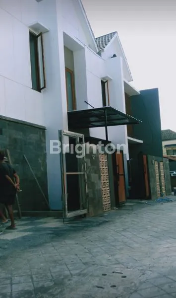 image DIJUAL RUMAH BARU 2 LANTAI – SIAP HUNI, LOKASI STRATEGIS! (2)