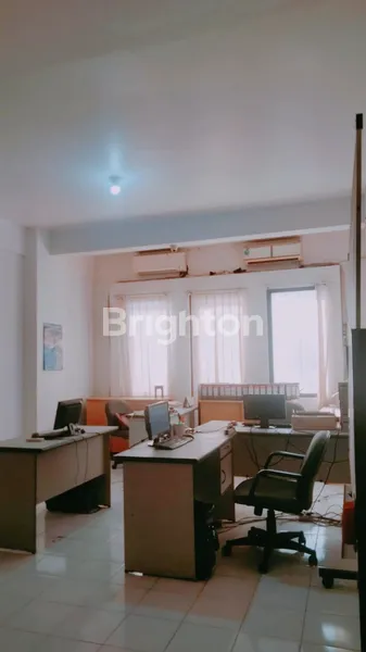 image RUKO 3.5 LANTAI MANGGA DUA JAGIR WONOKROMO (4)