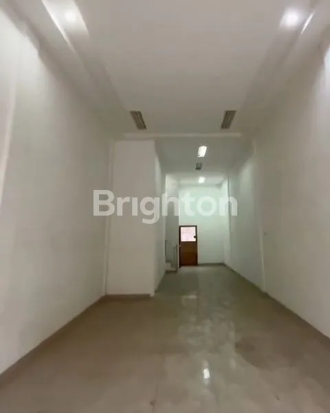 image RUKO 3½ LANTAI PREMIUM DI SUTOMO - ROW PARKIR 12M² , SHM ,SIAP HUNI (1)