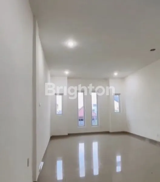 image RUKO 3½ LANTAI PREMIUM DI SUTOMO - ROW PARKIR 12M² , SHM ,SIAP HUNI (3)