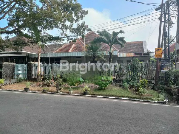 image RUMAH BANGUNAN KOLONIAL DI AREA GUNUNG GUNUNG JL  IJEN PUSAT KOTA MALANG (1)