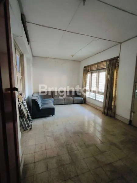 image RUMAH BANGUNAN KOLONIAL DI AREA GUNUNG GUNUNG JL  IJEN PUSAT KOTA MALANG (2)