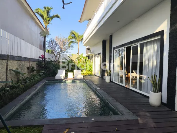 image 3 BEDROOMS VILLA WITH PRIVATE POOL IN UMALAS (3)