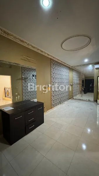 image RUMAH 2 LANTAI LOKASI STRATEGIS DI ALAM SUTERA  (6)