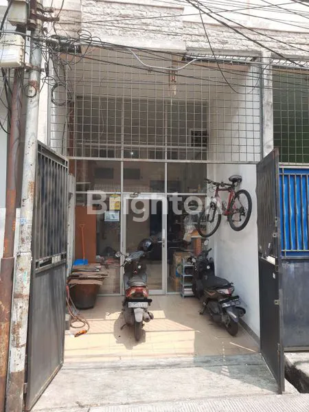 image RUMAH 3.5 LANTAI SIAP HUNI DI JELAMBAR - LOKASI PREMIUM SHM+IMB (1)