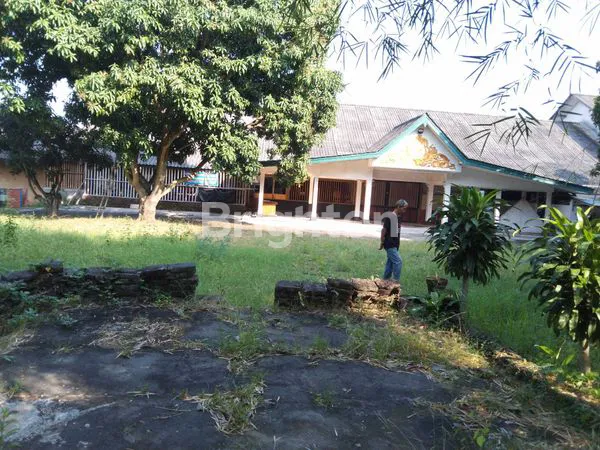 image AREA KOMERSIAL DIKELILINGI LAPANGAN PADEL, BILIARD, TENGAH KOTA (7)