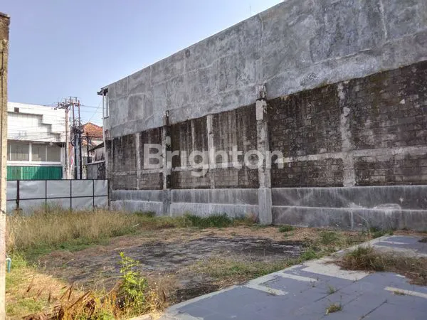 image AREA KOMERSIAL DIKELILINGI LAPANGAN PADEL, BILIARD, TENGAH KOTA (8)