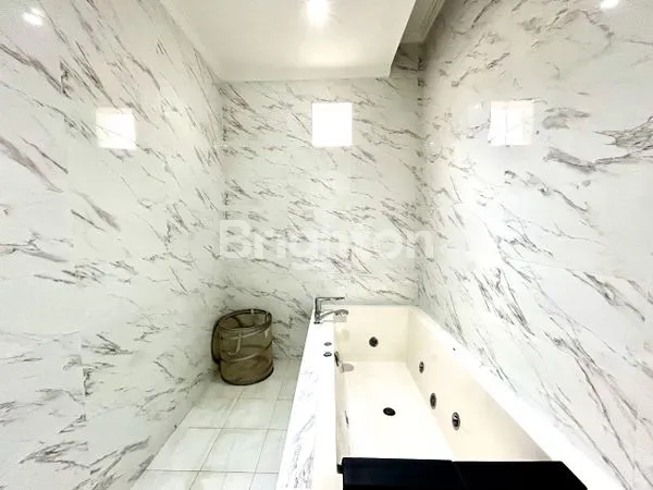 image VILLA MEWAH 2 LANTAI BERADA DI PURI GADING JIMBARAN BALI (8)