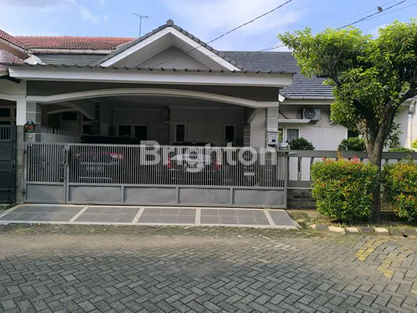 image RUMAH MEWAH KEMANG PRATAMA LT 216, LB 150, KT 3+1, SHM , BEBAS BANJIR (1)