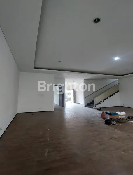 image RUMAH MEWAH DHARMAHUSADA INDAH SELANGKAH KE GALAXY MALL DAN KAMPUS C UNAIR (4)