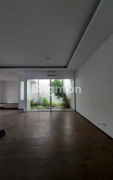 image RUMAH MEWAH DHARMAHUSADA INDAH SELANGKAH KE GALAXY MALL DAN KAMPUS C UNAIR (6)