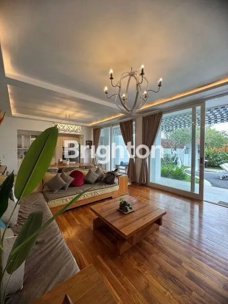 image VILA MEWAH 4BR DI UMALAS - 8 MENIT KE CAFé DEL MAR (5)
