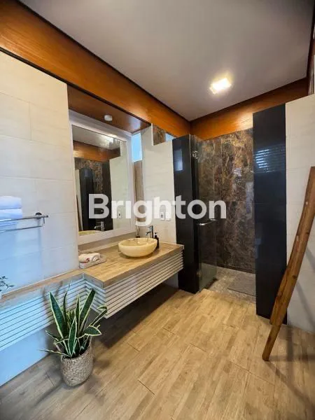 image VILA MEWAH 4BR DI UMALAS - 8 MENIT KE CAFé DEL MAR (4)