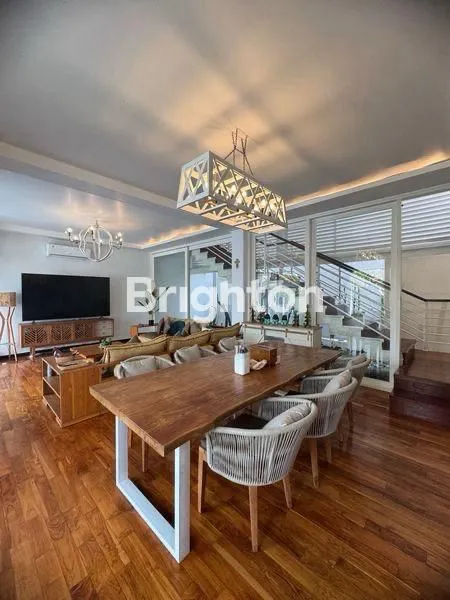 VILA MEWAH 4BR DI UMALAS - 8 MENIT KE CAFé DEL MAR