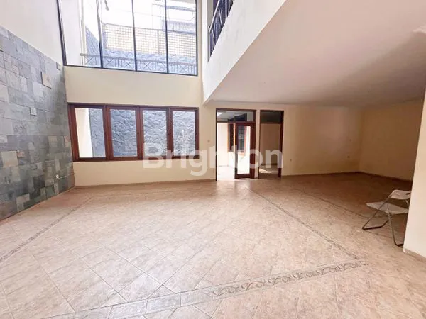 RUMAH BESAR SIAP HUNI LOKASI SUPER STRATEGIS HANG LEKIR PAKUBUWONO COCOK UNTUK HUNIAN KANTOR RUANG USAHA DEKAT SENAYAN DAN SENOPATI JAKARTA SELATAN