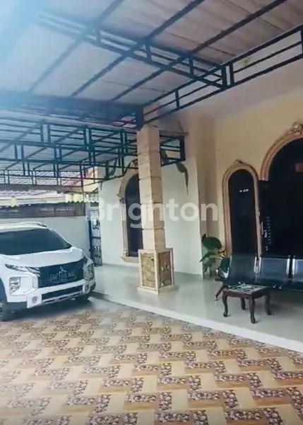 image RUMAH LUAS DAN LOKASI STRATEGIS DI MEDAN (7)