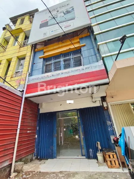 image RUKO 3 LANTAI PREMIUM DI PETTARANI, COCOK UNTUK USAHA & KANTOR (8)