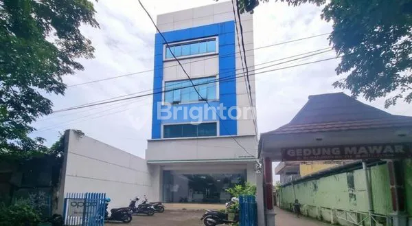 image RUKO 3 LANTAI STRATEGIS TOP-DOKTER RAJIMAN SOLO (1)