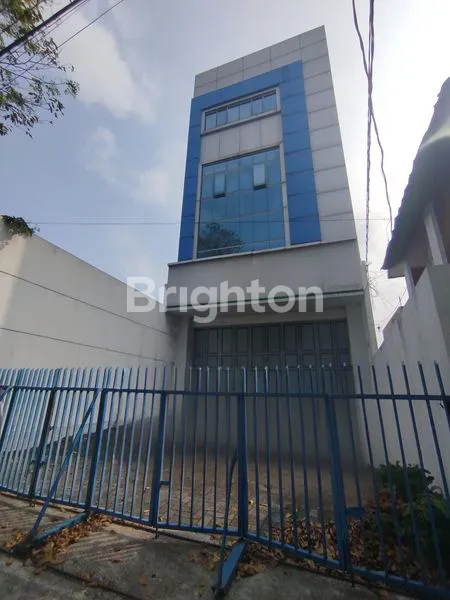 image RUKO 3 LANTAI STRATEGIS TOP-DOKTER RAJIMAN SOLO (4)