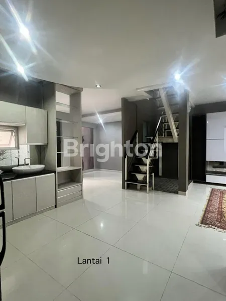 image RUMAH BANGUNAN MODERN DEKAT AKSES PINTU TOLL BRIGIF JAGAKARSA JAKARTA SELATAN (5)