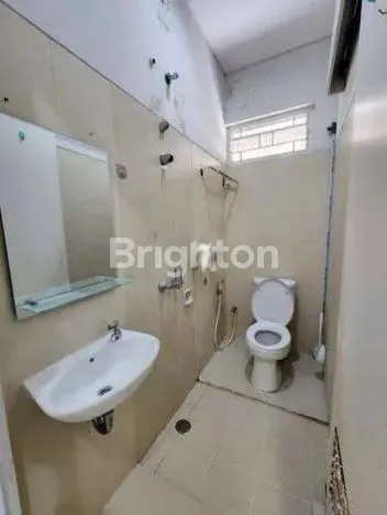 image RUMAH 2 LANTAI SIAP HUNI DI VIRGINIA GADING SERPONG - 5 MENIT KE SMS (3)