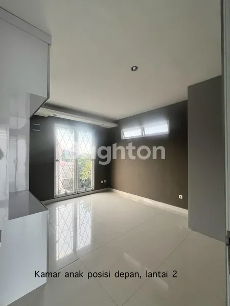 image RUMAH BANGUNAN MODERN DEKAT AKSES PINTU TOLL BRIGIF JAGAKARSA JAKARTA SELATAN (6)