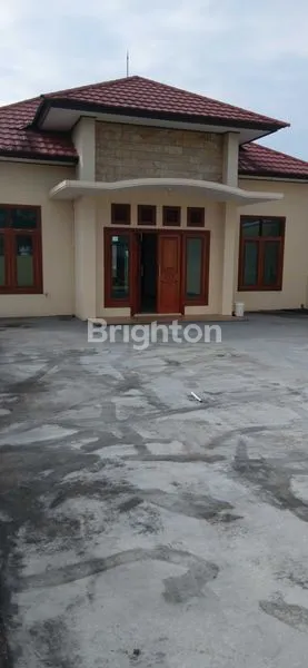 image RUKO 3 LANTAI PREMIUM DEKAT PASAR SEGIRI, PARKIR LUAS & SHM (8)