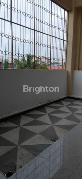 image RUKO 3 LANTAI PREMIUM DEKAT PASAR SEGIRI, PARKIR LUAS & SHM (4)