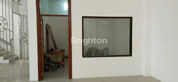 image RUKO 3 LANTAI PREMIUM DEKAT PASAR SEGIRI, PARKIR LUAS & SHM (2)