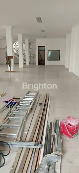 image RUKO 3 LANTAI PREMIUM DEKAT PASAR SEGIRI, PARKIR LUAS & SHM (1)