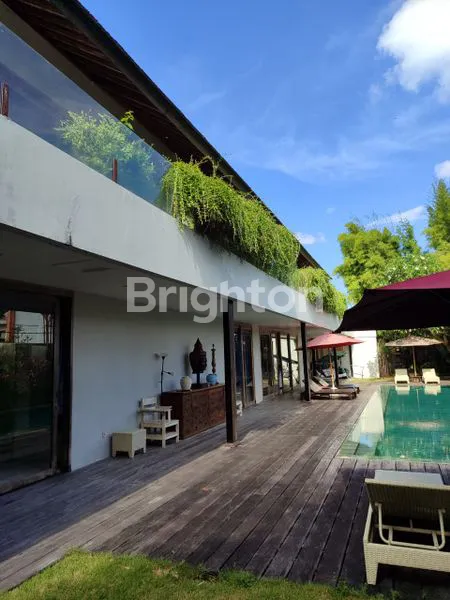 TURUN HARGA LUXURY VILLA WITH RICE FIELD VIEW TIBUBENENG CANGGU