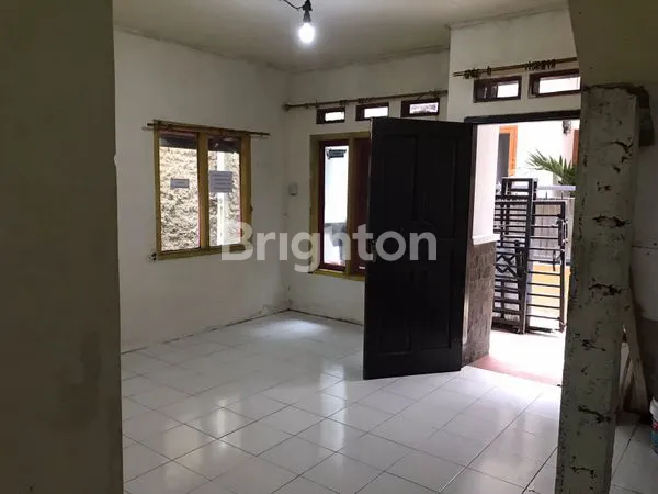 image RUMAH 2 :LT BISA UNTUK KOST AN STRATEGIS DI CIGUGUR TENGAH KOTA CIMAHI (2)