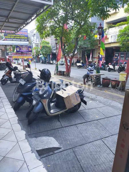 image DIJUAL RUKO STRATEGIS DI PUSAT KOTA MOJOKERTO \UD83C\UDFD9\UFE0F\UD83D\UDD25\UD83D\UDCCD LOKASI: PUSAT KOTA & PUSAT KERAMAIAN, SANGAT COCOK UNTUK USAHA ATAU INVESTASI (2)