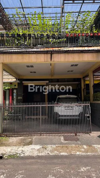 image RUMAH MEWAH 2 LANTAI FULL FURNISH DI BUAH BATU REGENCY BANDUNG (1)