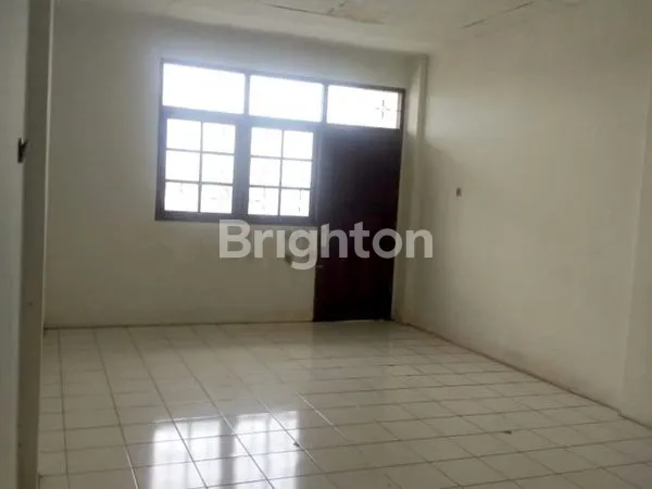 image RUKO GANDENG STRATEGIS 3 LANTAI DI DURI KOSAMBI KONDISI APA ADANYA (2)