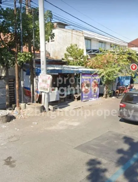 image RUMAH LAMA HITUNG TANAH DI RAYA RUNGKUT MADYA LOKASI STRATEGIS COCOK UTK USAHA  (3)