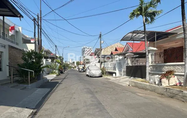 image TURUN HARGA RUMAH DHARMAHUSADA INDAH DEKAT GALAXY MALL, MEWAH (7)