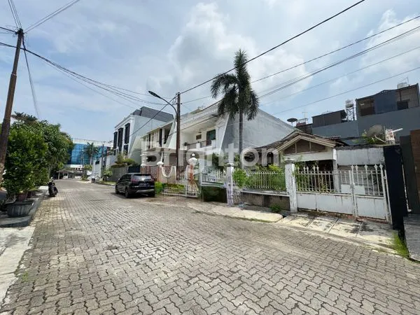 image RUMAH TUA HITUNG TANAH DI SUNTER (4)