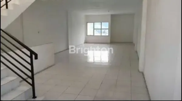 image RUKO 4.5  LANTAI LOKASI STRATEGIS DI PEGANGGSAAN JAKARTA PUSAT. (5)