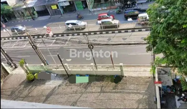 image RUKO 4.5  LANTAI LOKASI STRATEGIS DI PEGANGGSAAN JAKARTA PUSAT. (4)
