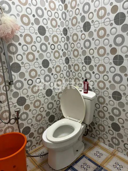 image RUMAH 1½TINGKAT DALAM KOMPLEK DENGAN POSISI HOOK DAN SIAP HUNI DI KOMPLEK SETIABUDI VISTA MEDAN (6)