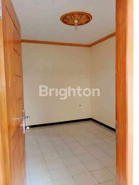 image RUMAH MEWAH 3KT FULL JATI DEKAT UMM & TERMINAL LANDUNGSARI (5)