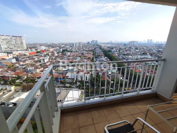 image SHERWOOD RESIDENCE 2 + 1 BEDROOM FULLY FURNISHED DI KELAPA GADING (6)