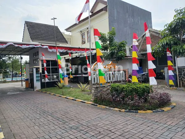 image RUMAH HITUNG TANAH DI CLUSTER BARLERIA  (7)