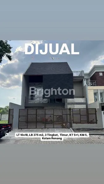 RUMAH MEWAH 3 LANTAI DI PAKUWON CITY - 5KT POOL VIEW TIMUR