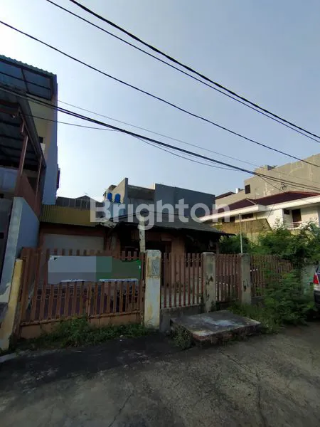 image DIJUAL RUMAH TUA HITUNG TANAH DI PLUIT, JAKARTA UTARAL (1)