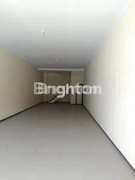 image 3 RUKO JEJER 2 LANTAI RAYA TENGGILIS MEJOYO- TERSEDIA 3 UNIT (4)