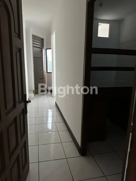 image SEWA CEPAT: RUKO STRATEGIS DI CIDENG, LUAS 114M², PARKIR 2 MOBIL, HARGA NEGO (5)